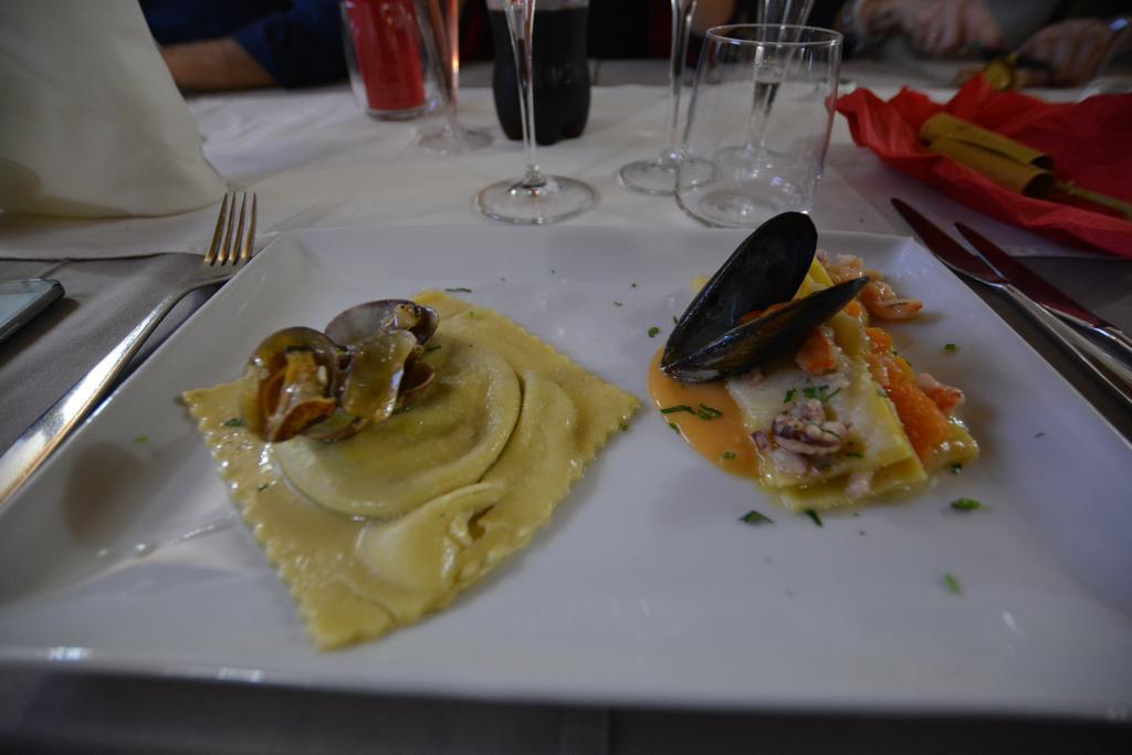 Abas Ristorante Pizzeria Affittacamere Ales Exteriér fotografie
