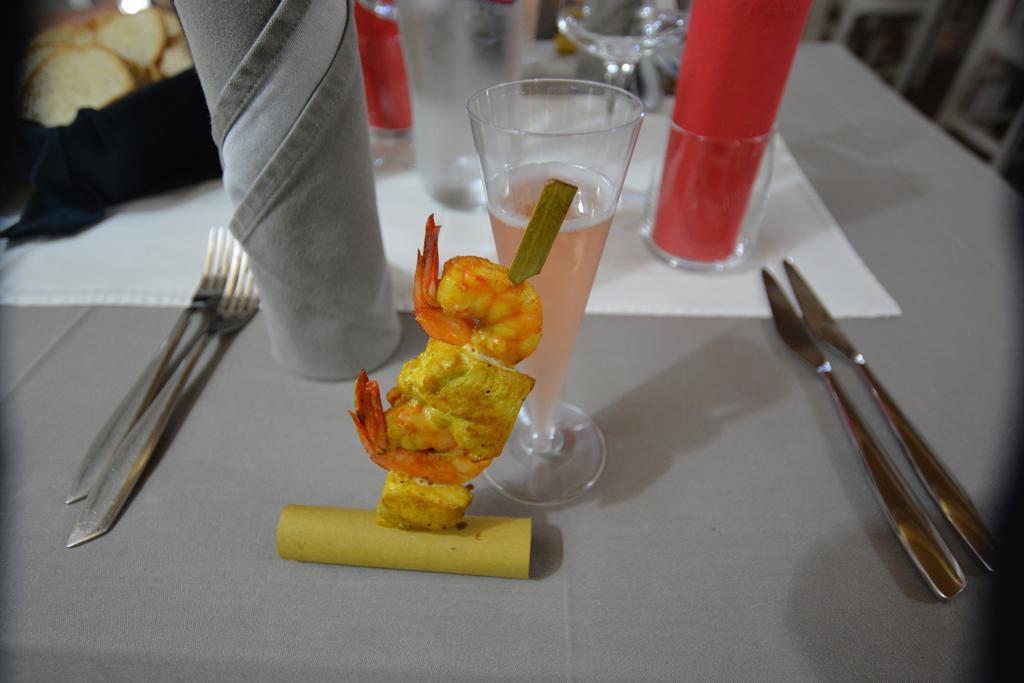 Abas Ristorante Pizzeria Affittacamere Ales Exteriér fotografie